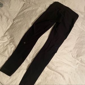 Lululemom Zoned in/in Focus Run Tight 27"